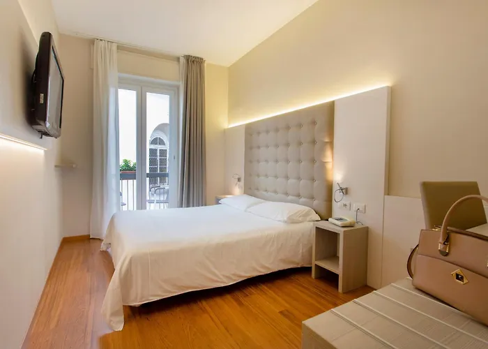 普林马维拉酒店 3* 斯特雷萨