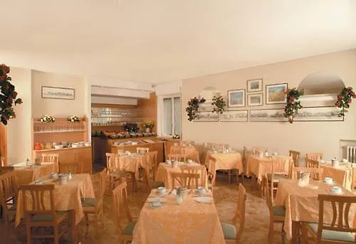 普林马维拉酒店 3*