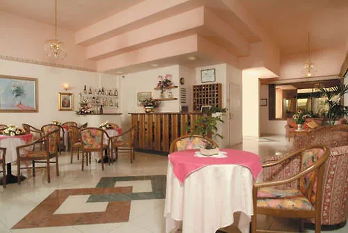 普林马维拉酒店